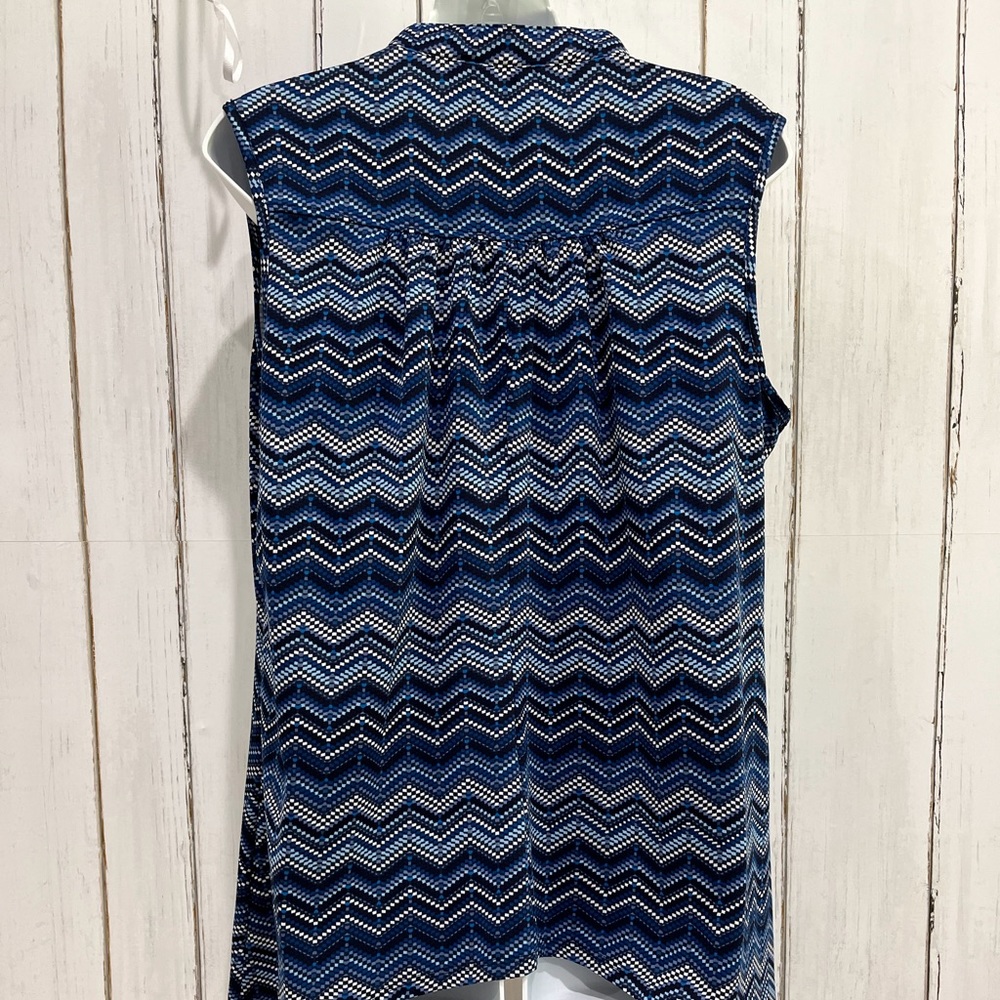🌷3 Tops for $18 - New Directions Blue & White Geometric Chevron Sleeveless, SzL - Picture 10 of 15